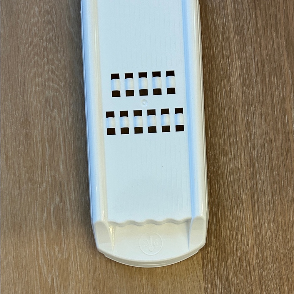 Pampered chef White Plastic Grater